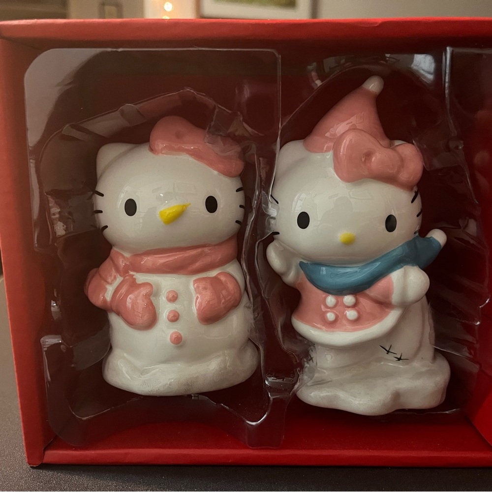 Hello Kitty Salt and Pepper Shakers
